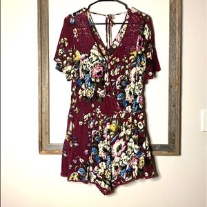 Women’s Boho floral Romper Size XL